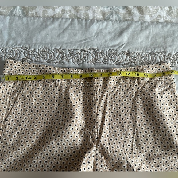Loft Daisy Shorts - Picture 8 of 8
